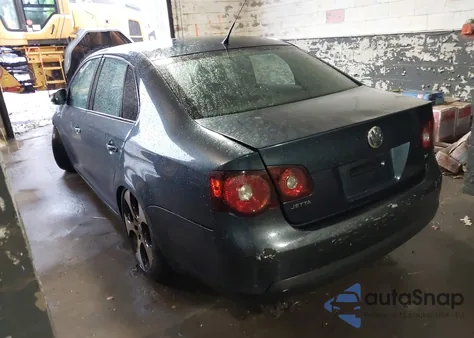 2010 Volkswagen Jetta Limited Edition from USA, damaged, VIN 3VWRZ7AJ6AM130101